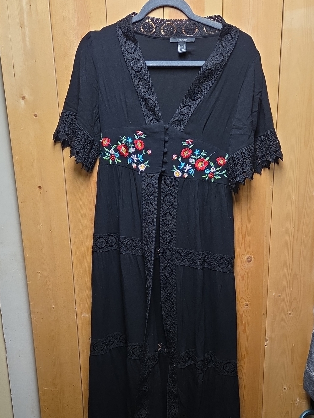 FOREVER 21 Floral Embroidered Cover Dress